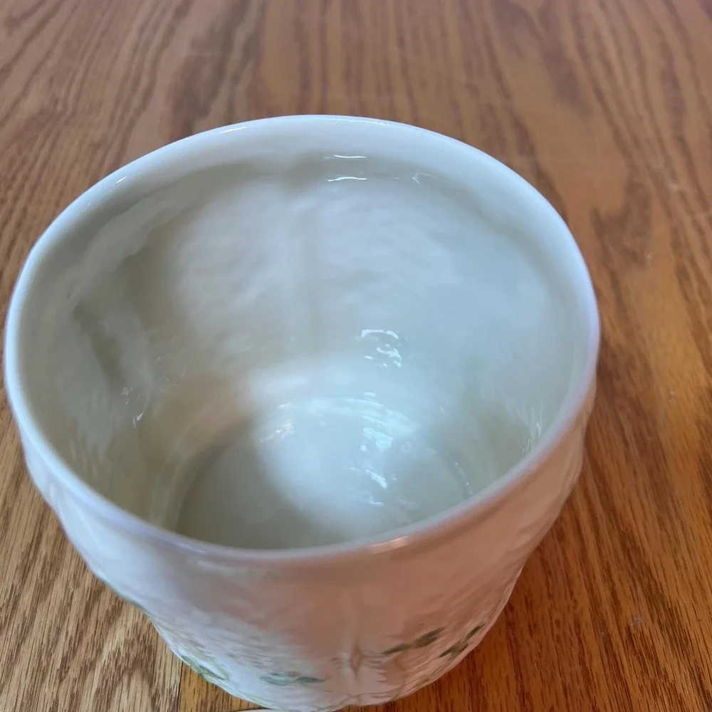 VTG Belleek Ireland Shamrock Covered Sugar Bowl basketweave Porcelain Trinket